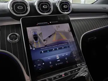 MERCEDES-BENZ CLE 300 4M Cabrio AMG DISTRONIC TOTWINKEL 360