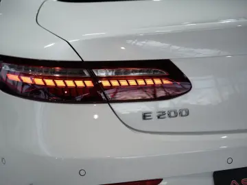 MERCEDES-BENZ E 200 Coupé 4M AMG Line 1H  Pano LUFT &hellip;