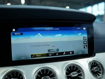 MERCEDES-BENZ E 200 Coupé 4M AMG Line 1H  Pano LUFT &hellip;