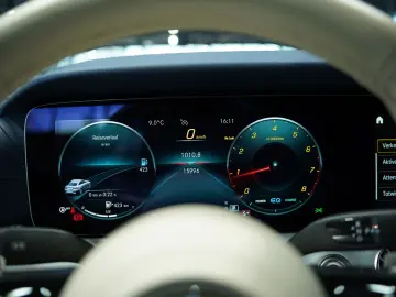 MERCEDES-BENZ E 200 Coupé 4M AMG Line 1H  Pano LUFT &hellip;