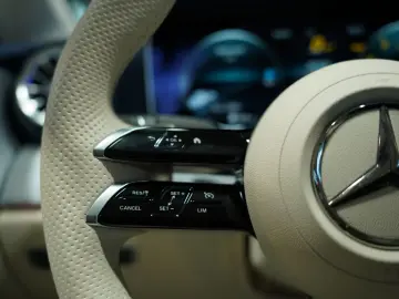 MERCEDES-BENZ E 200 Coupé 4M AMG Line 1H  Pano LUFT &hellip;