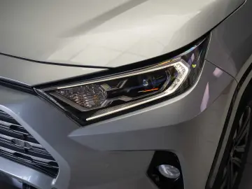 Totota RAV 4 Hibrid  4x4  LED