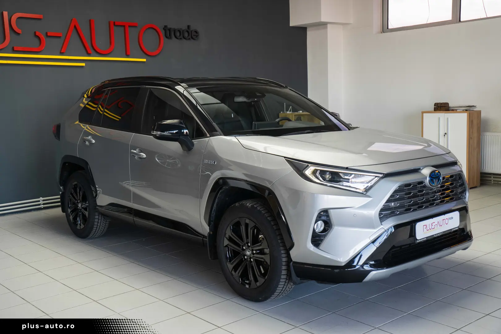 Totota RAV 4 Hibrid  4x4  LED