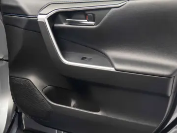 Totota RAV 4 Hibrid  4x4  LED