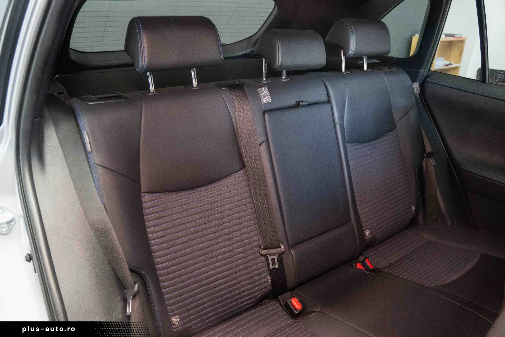 Totota RAV 4 Hibrid  4x4  LED