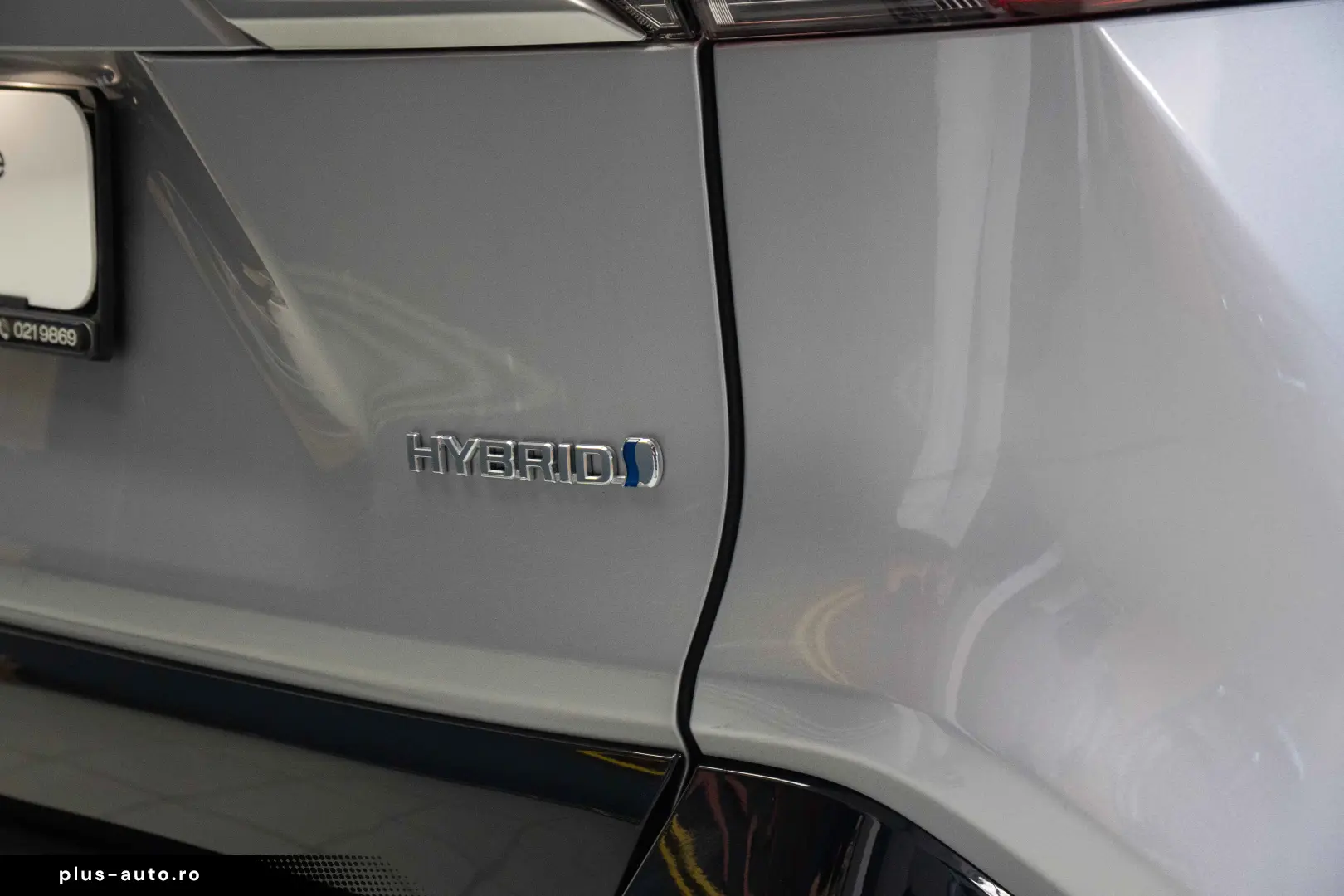 Totota RAV 4 Hibrid  4x4  LED