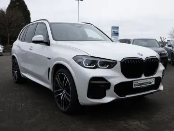 BMW X5 xDrive 45e M-Sport PANO AHK HUD 360  LASER