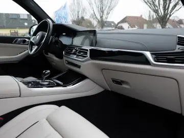 BMW X5 xDrive 45e M-Sport PANO AHK HUD 360  LASER