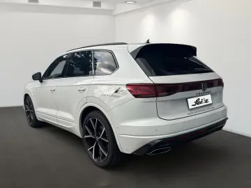 VW Touareg 3.0 TDI 4M R-Line  AHK HEAD-UP STANDH PA