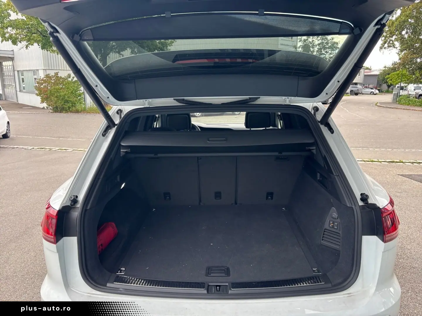 VW Touareg 3.0 TDI 4M R-Line  AHK HEAD-UP STANDH PA