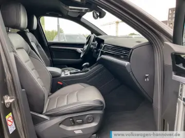 VW Touareg V6 3.0 TSI DSG 4M R-Line Navi LED STHZG