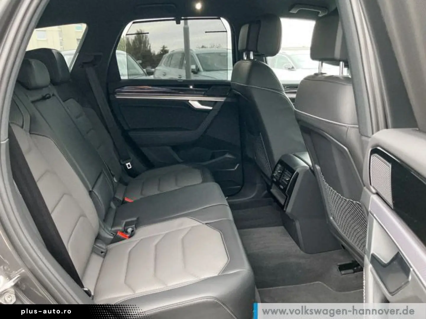 VW Touareg V6 3.0 TSI DSG 4M R-Line Navi LED STHZG