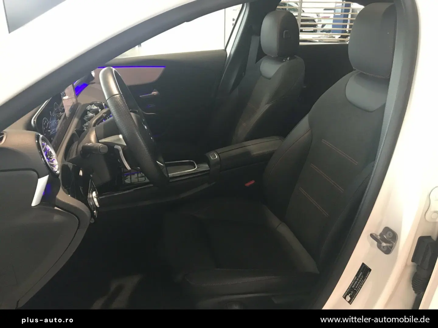 MERCEDES-BENZ A 180 Limousine AMG Line Night Kamera &hellip;