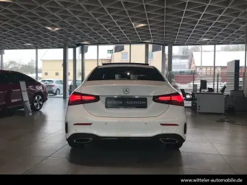 MERCEDES-BENZ A 180 Limousine AMG Line Night Kamera &hellip;