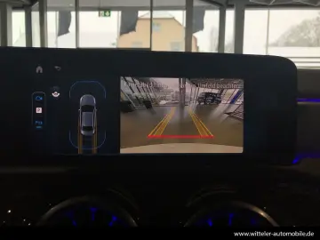 MERCEDES-BENZ A 180 Limousine AMG Line Night Kamera &hellip;