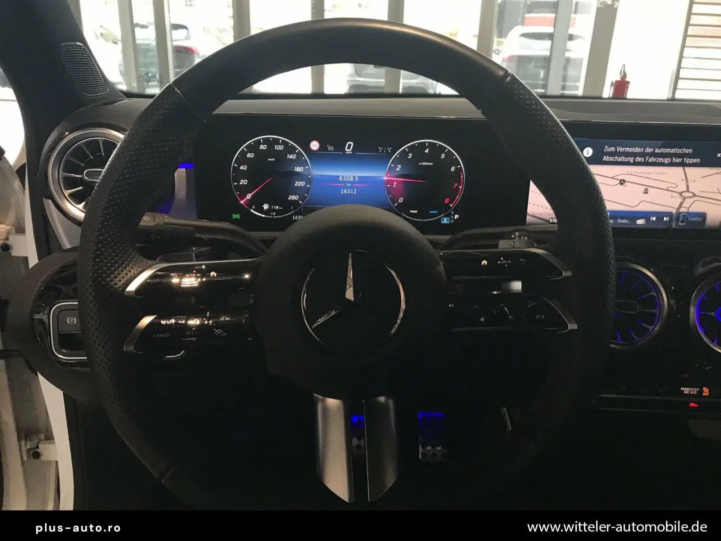 MERCEDES-BENZ A 180 Limousine AMG Line Night Kamera &hellip;