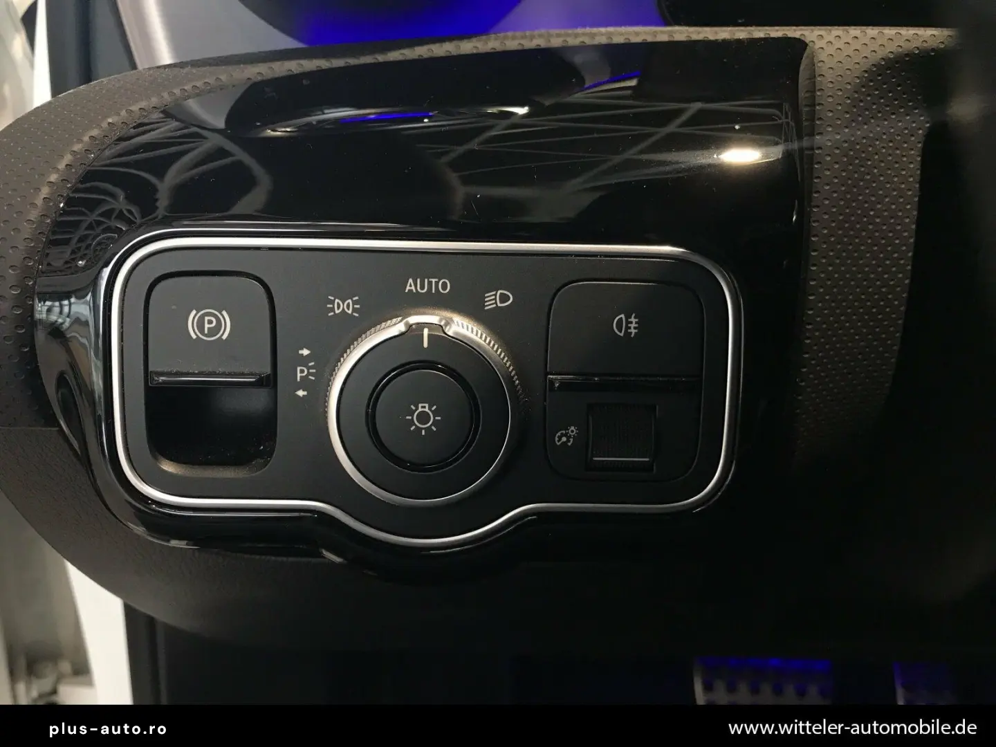 MERCEDES-BENZ A 180 Limousine AMG Line Night Kamera &hellip;