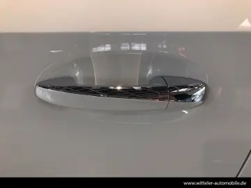 MERCEDES-BENZ A 180 Limousine AMG Line Night Kamera &hellip;