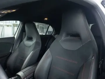 MERCEDES-BENZ A180 AMG Advanced  LED Night KeyGo Amb&hellip;