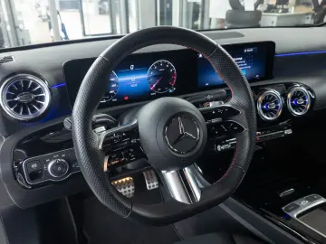 MERCEDES-BENZ A180 AMG Advanced  LED Night KeyGo Amb&hellip;