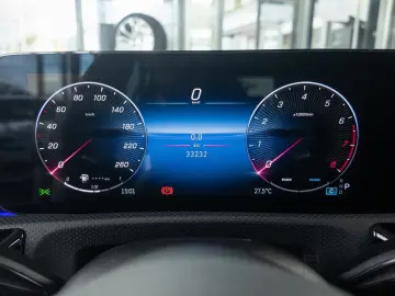 MERCEDES-BENZ A180 AMG Advanced  LED Night KeyGo Amb&hellip;