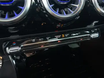 MERCEDES-BENZ A180 AMG Advanced  LED Night KeyGo Amb&hellip;