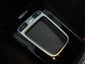 MERCEDES-BENZ A180 AMG Advanced  LED Night KeyGo Amb&hellip;