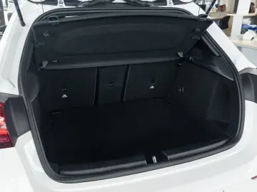 MERCEDES-BENZ A180 AMG Advanced  LED Night KeyGo Amb&hellip;