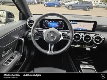 MERCEDES-BENZ A 180 Progressive Advanced Kamera Vorr&hellip;