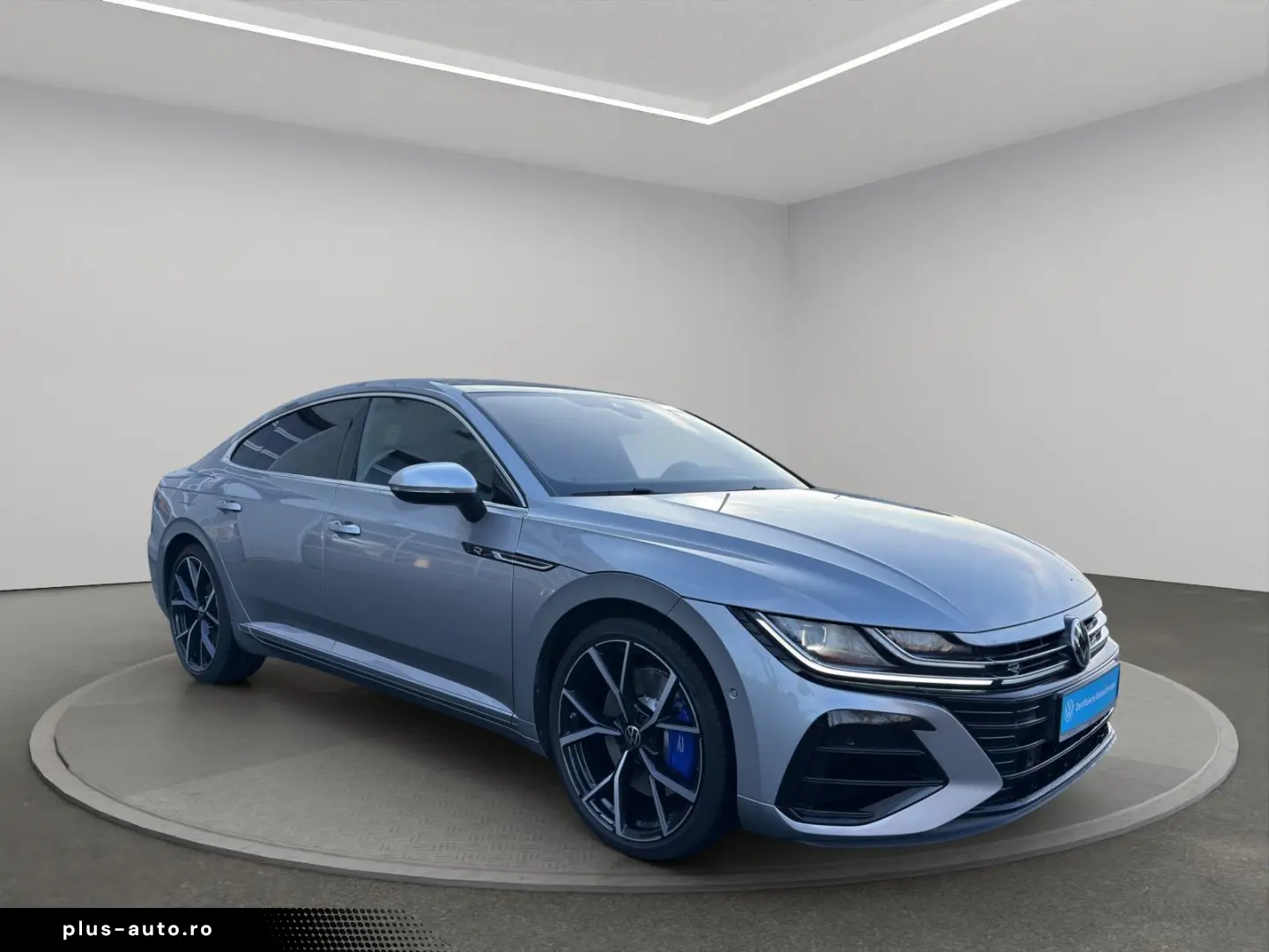 VW Arteon R DSG 4M 2.0 TSI IQ.LIGHT HUD PANO 360