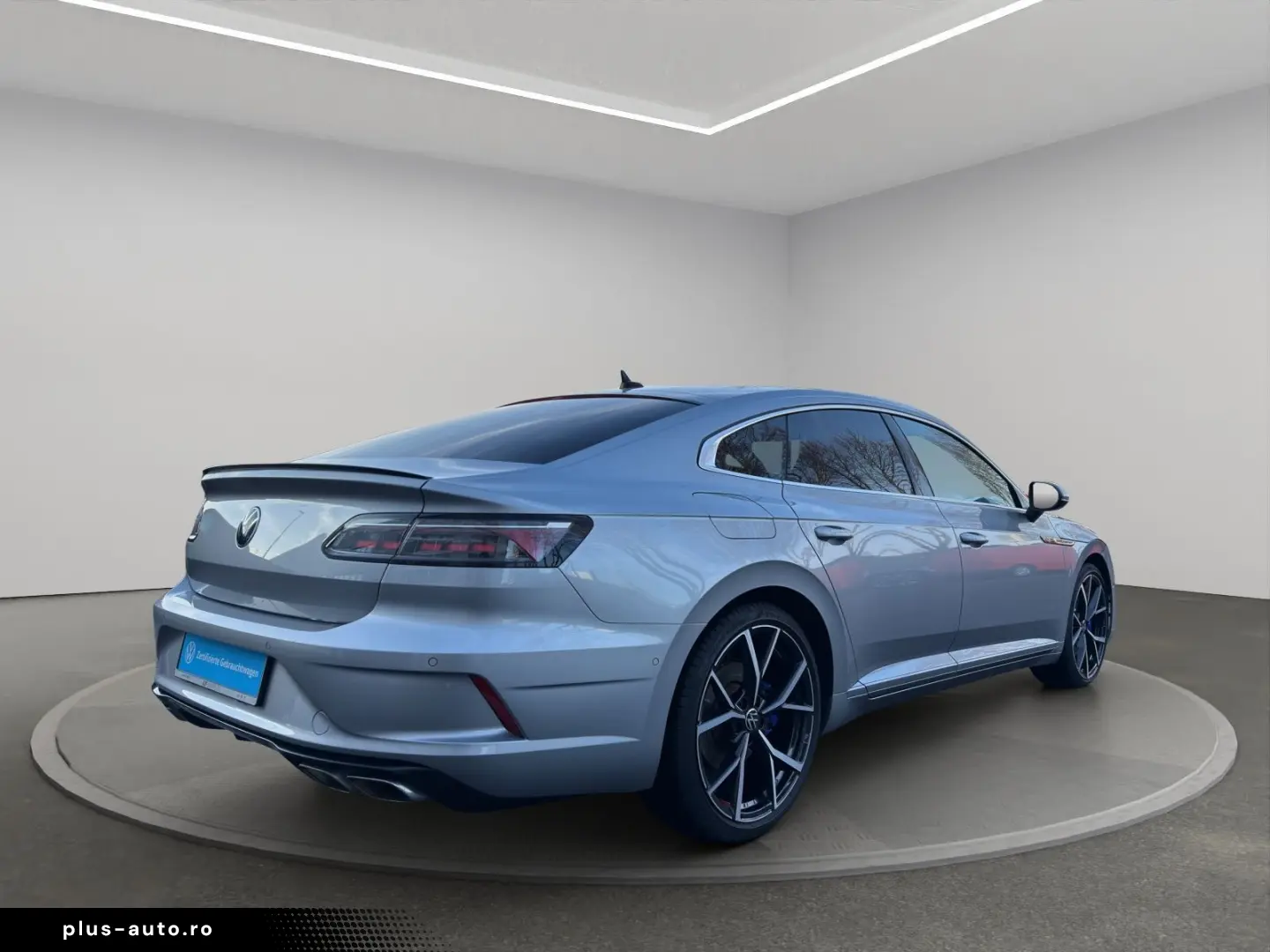 VW Arteon R DSG 4M 2.0 TSI IQ.LIGHT HUD PANO 360