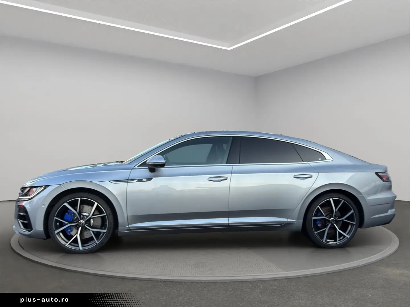 VW Arteon R DSG 4M 2.0 TSI IQ.LIGHT HUD PANO 360