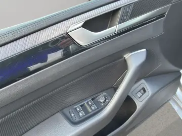 VW Arteon R DSG 4M 2.0 TSI IQ.LIGHT HUD PANO 360