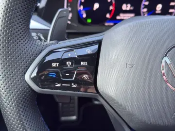 VW Arteon R DSG 4M 2.0 TSI IQ.LIGHT HUD PANO 360