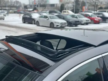 MERCEDES-BENZ A 200 AMG LINE PANO HEADUP 360  LED 7G-DCT