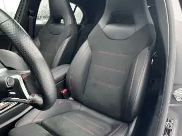 MERCEDES-BENZ A 200 AMG LINE PANO HEADUP 360  LED 7G-DCT