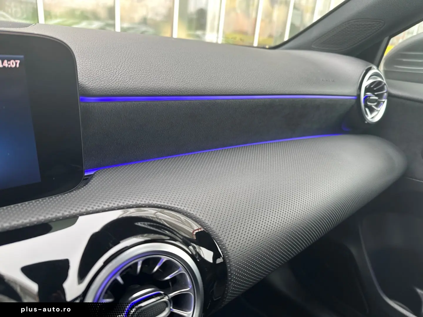 MERCEDES-BENZ A 200 AMG LINE PANO HEADUP 360  LED 7G-DCT