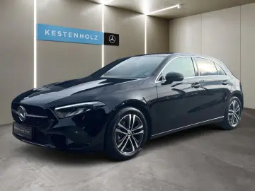 MERCEDES-BENZ A 180 AVANTGARDE PARKTRONIC DISTRONIC LED MBUX