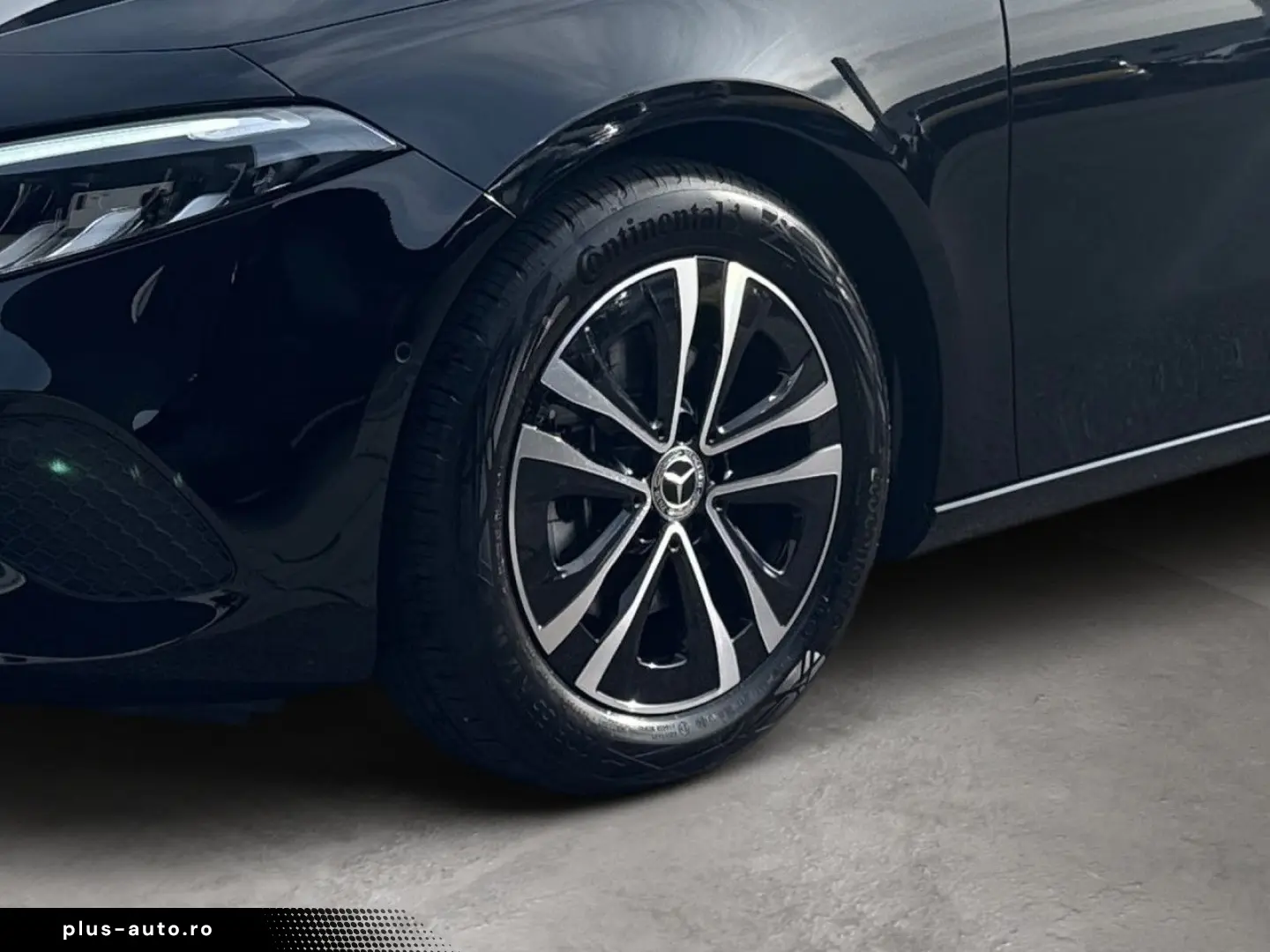 MERCEDES-BENZ A 180 AVANTGARDE PARKTRONIC DISTRONIC LED MBUX