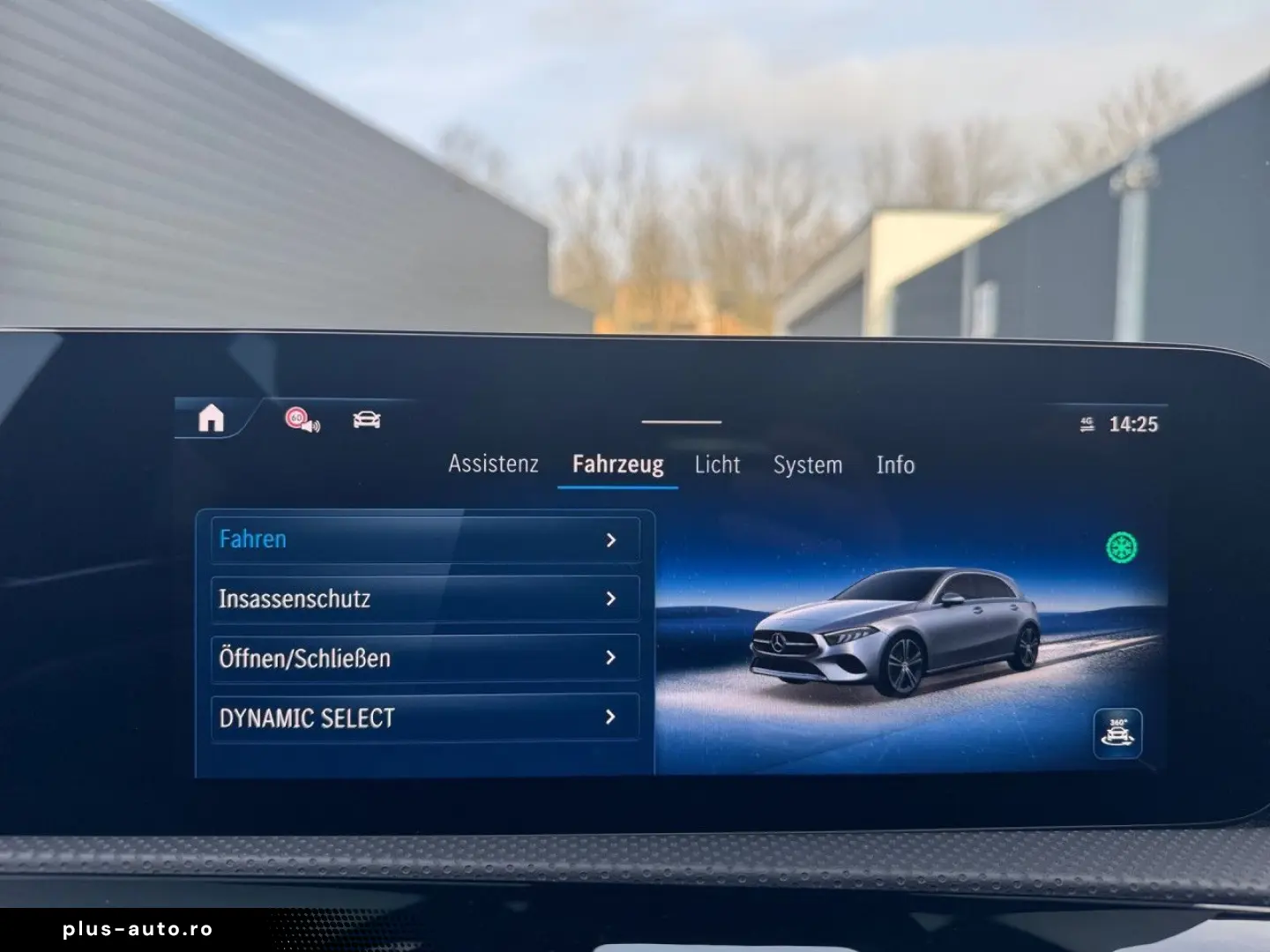 MERCEDES-BENZ A 180 AVANTGARDE PARKTRONIC DISTRONIC LED MBUX