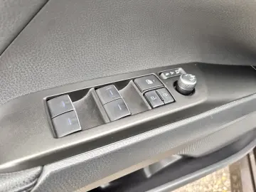 TOYOTA CAMRY 2.5 HYBRID