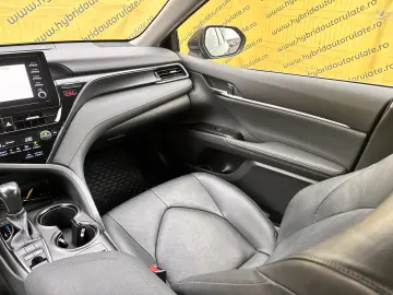 TOYOTA CAMRY 2.5 HYBRID