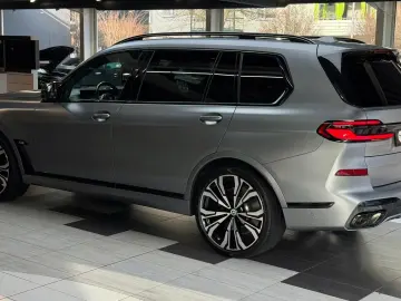 BMW X7 M60 I