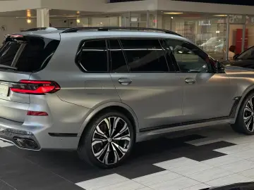 BMW X7 M60 I