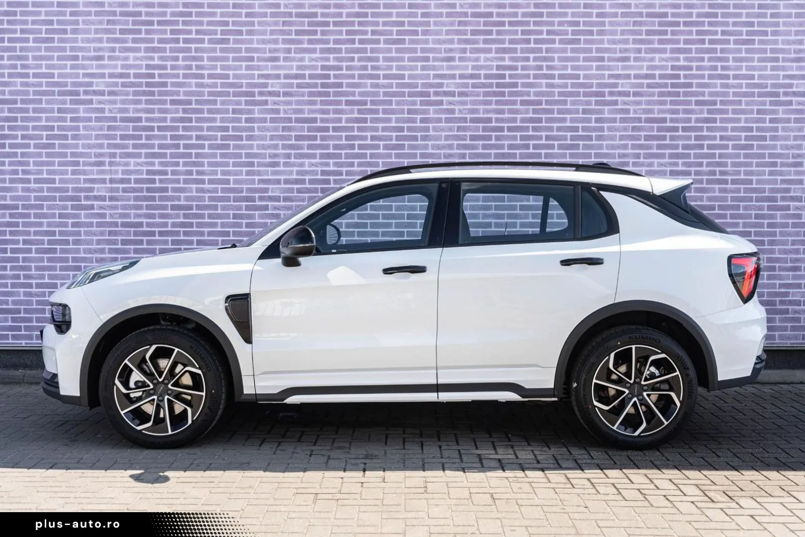 LYNC AND CO 01 1.5 Core PHEV   Model 2025   ACC   Keyless En