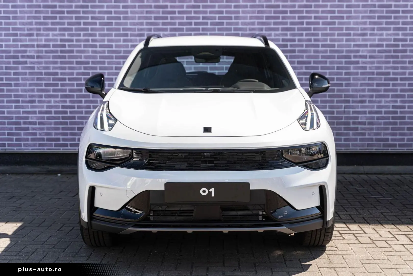 LYNC AND CO 01 1.5 Core PHEV   Model 2025   ACC   Keyless En