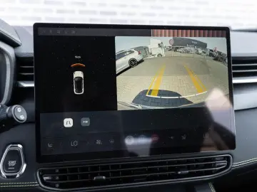 LYNC AND CO 01 1.5 Core PHEV   Model 2025   ACC   Keyless En