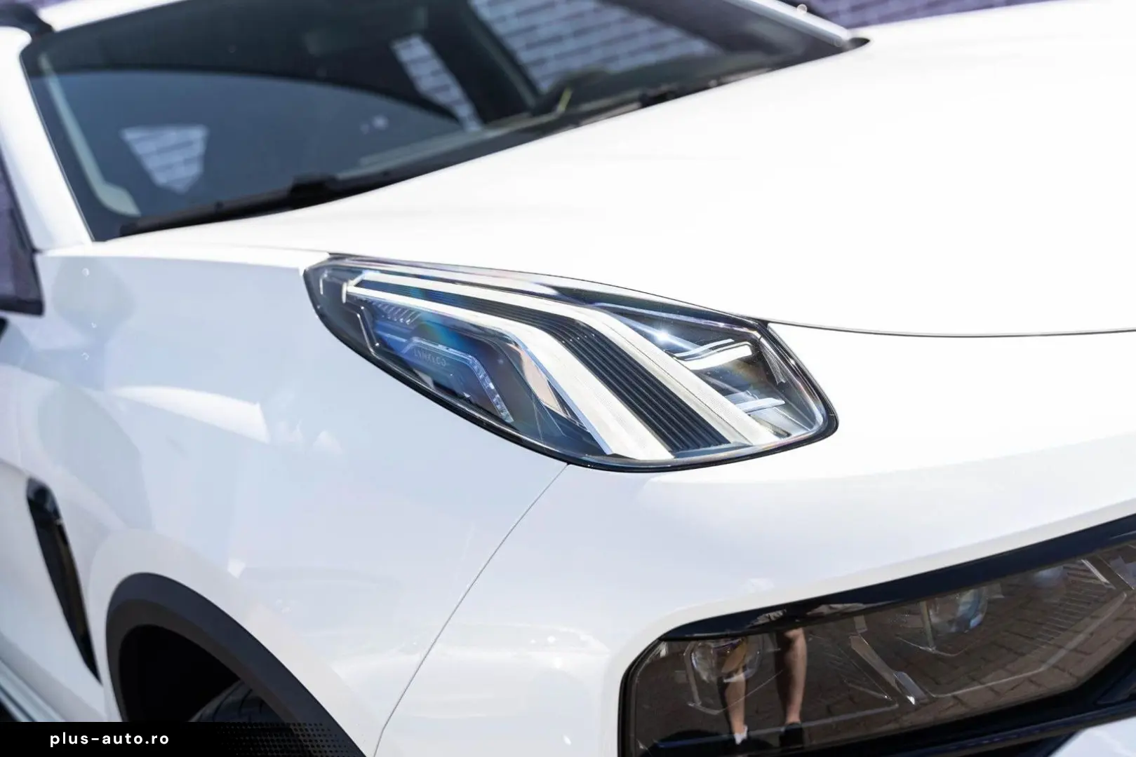 LYNC AND CO 01 1.5 Core PHEV   Model 2025   ACC   Keyless En