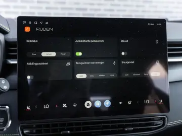 LYNC AND CO 01 1.5 Core PHEV   Model 2025   ACC   Keyless En