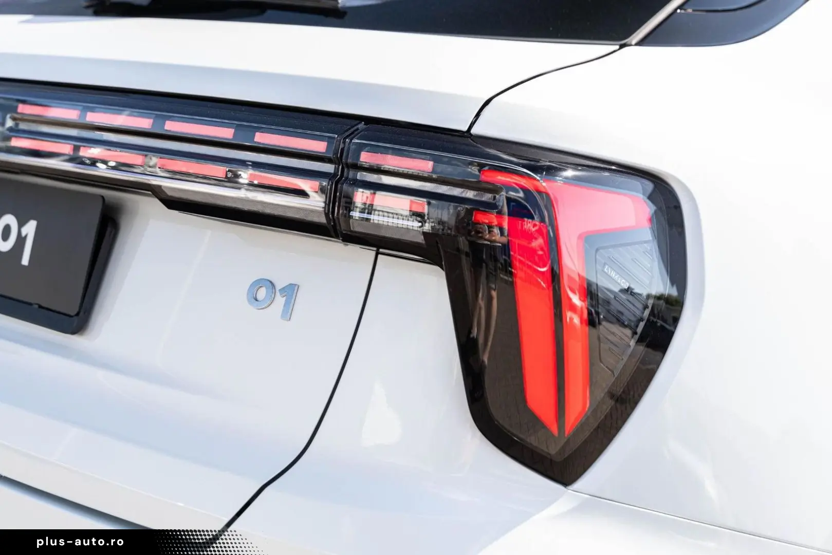 LYNC AND CO 01 1.5 Core PHEV   Model 2025   ACC   Keyless En